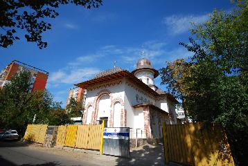 Portret cu lanț